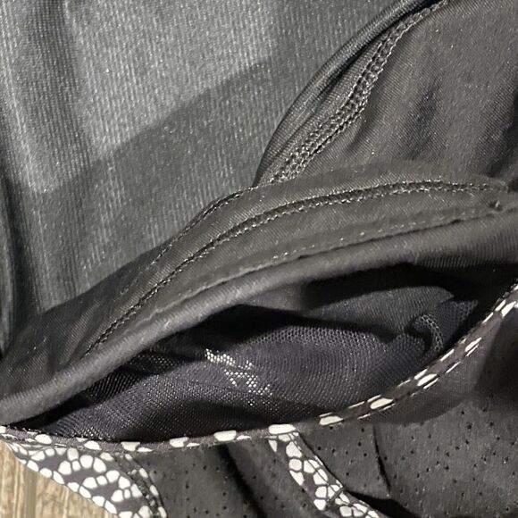 Lululemon Real Quick Perforated Shorts Monochromatic Black White Running Size 4 - Picture 6 of 14